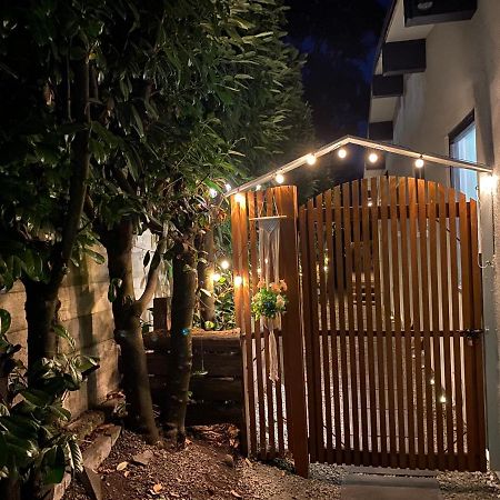 Hudson Homes Bnb Saanich Bagian luar foto