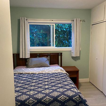 Hudson Homes Bnb Saanich Bagian luar foto