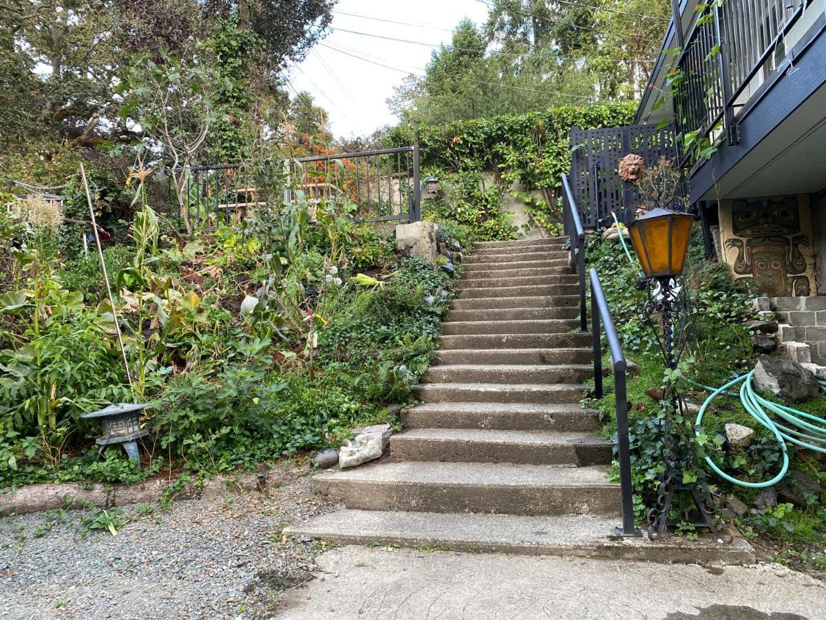 Hudson Homes Bnb Saanich Bagian luar foto