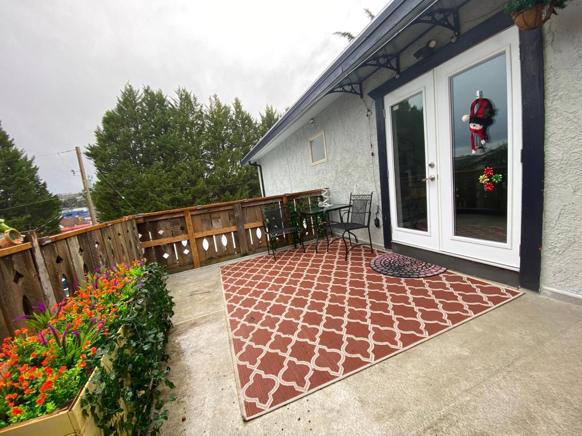 Hudson Homes Bnb Saanich Bagian luar foto